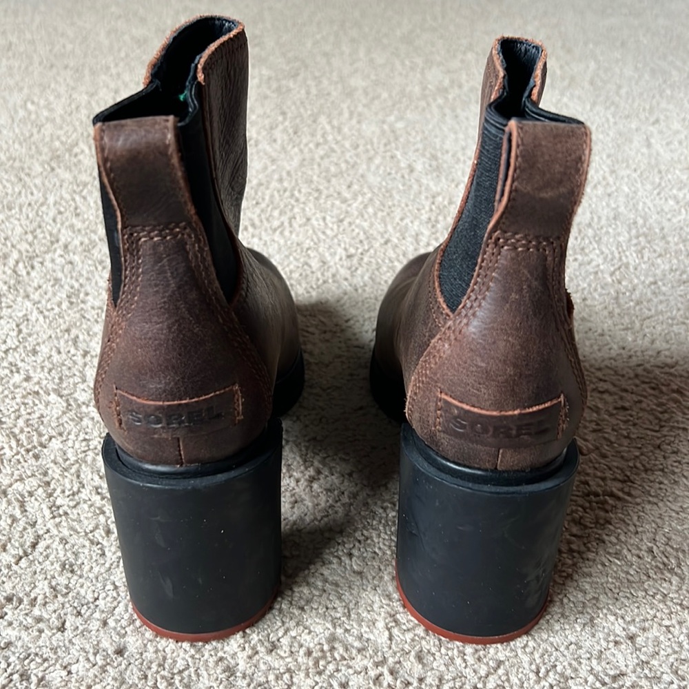 Women’s size 7 sorel boots